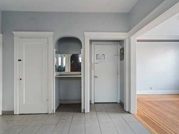 170 Palisade Avenue image 8 of 16