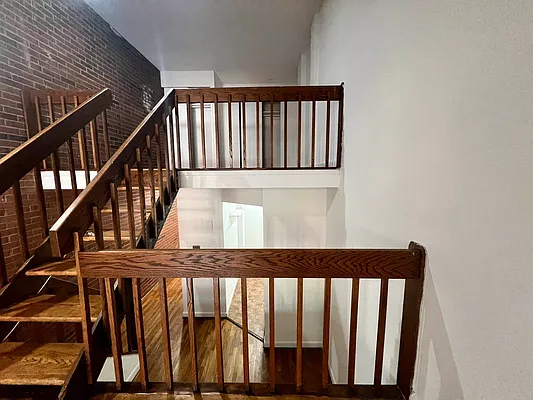 Rented by Avenues Real Estate | media 11