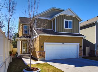 154 E Crescent Pine Ln, Sandy, UT 84070