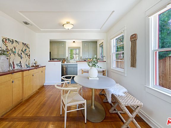 5th image of 249 Ruth Ave