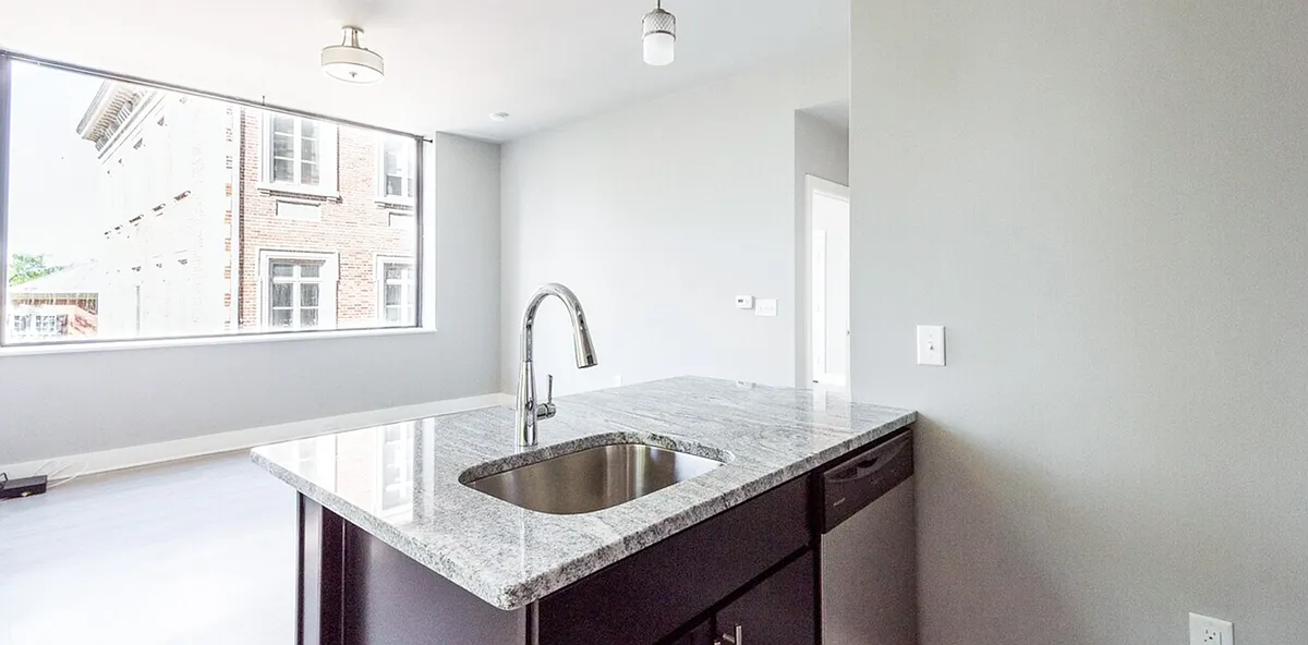 Building Photo - 421 E Franklin St #2A