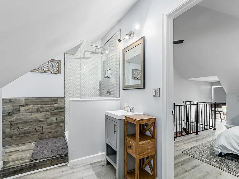 880 Harrison Ave — Photo 21