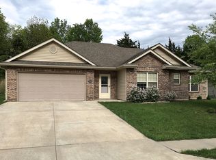 3006 Woods Crossing Dr #D, Columbia, MO 65202