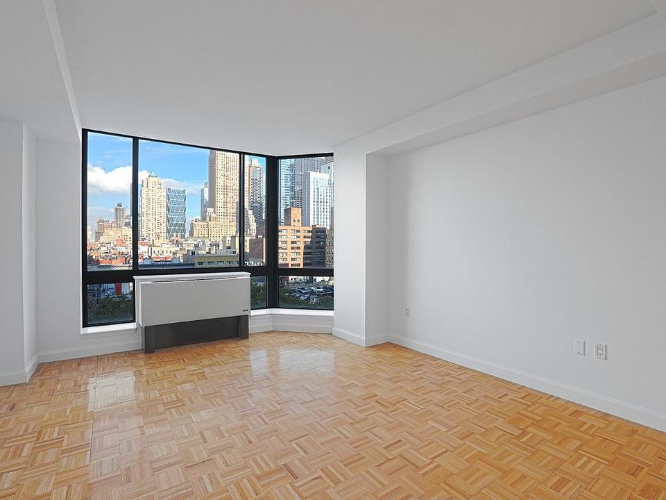 1st image of 360 W 43rd St APT N9g