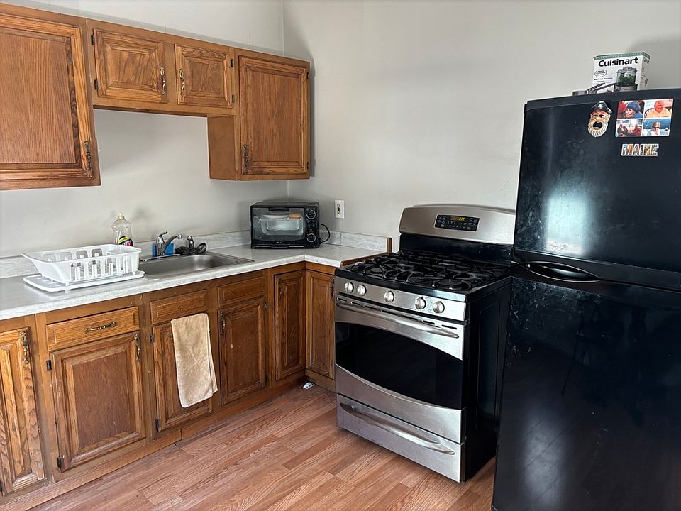 2nd image of 75-83 Prospect St