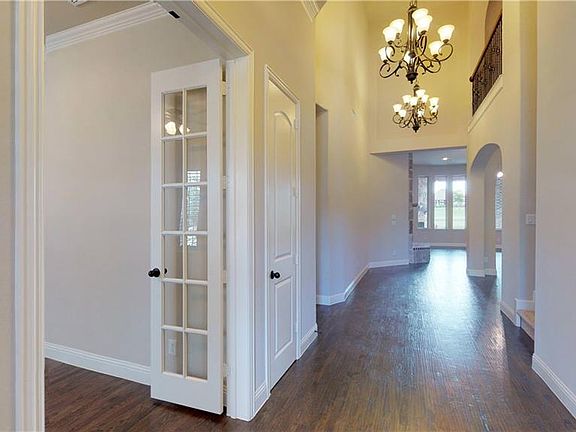 5th image of 9621 Blanco Dr