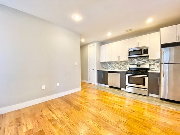 2nd image of 611 W 148th St #22AA