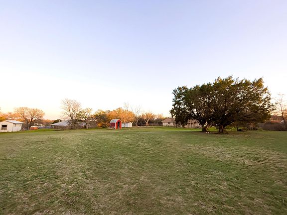 5th image of 158 White Cedar Trl