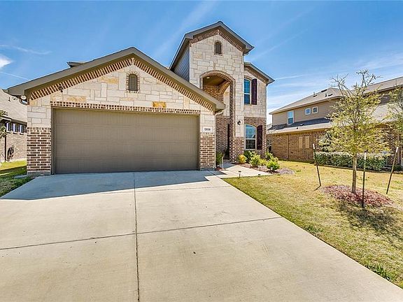2nd image of 1308 NW Park Meadow Ln