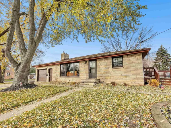 1318 S Oneida St, Green Bay, WI 54304