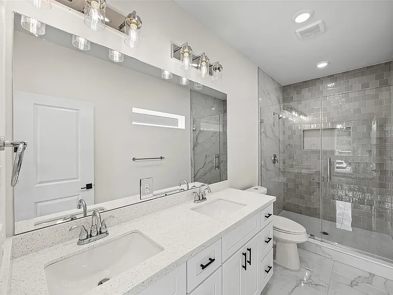 443 Hahlo St — Photo 21