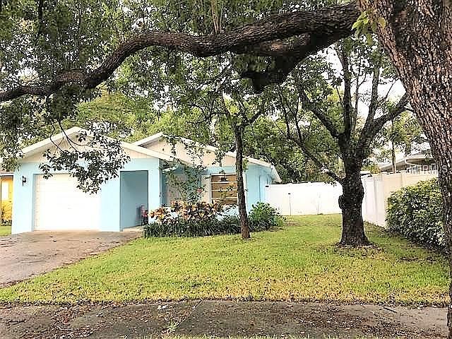 1st image of 207 Mariva Ave