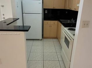 7110 NW 179th St APT 308, Hialeah, FL 33015