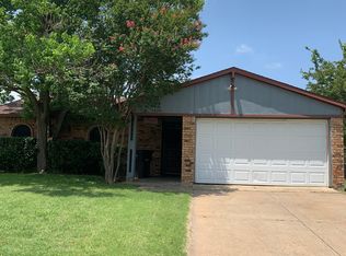 7850 Sunflower Ct, Fort Worth, TX 76133