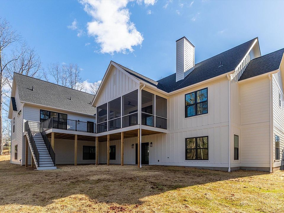 2nd image of 363 Sienna Ln