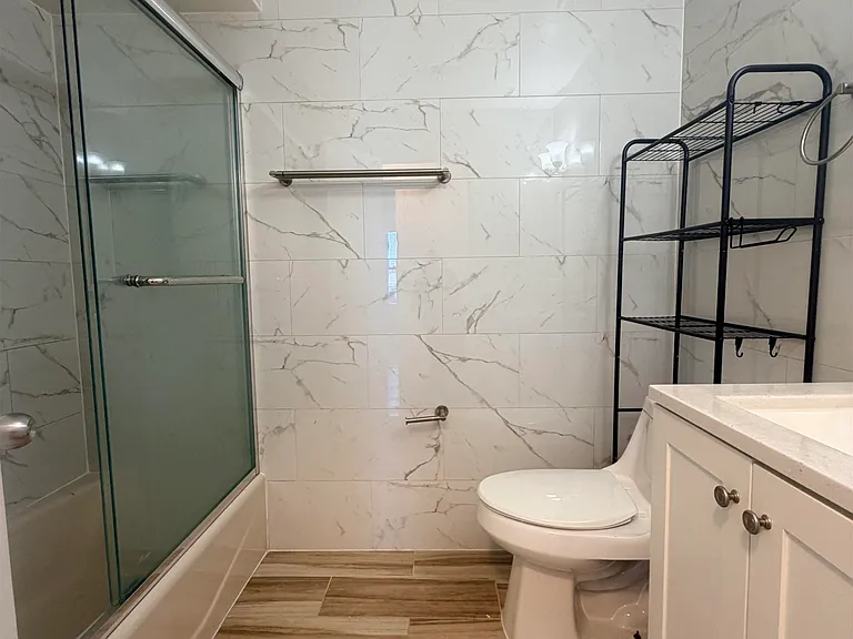 696 A Ave E #2 — Photo 20