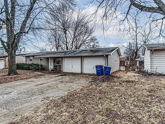 4th image of 2538 Buenger Blvd