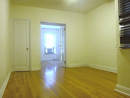 Rented by Paley Management | media 7