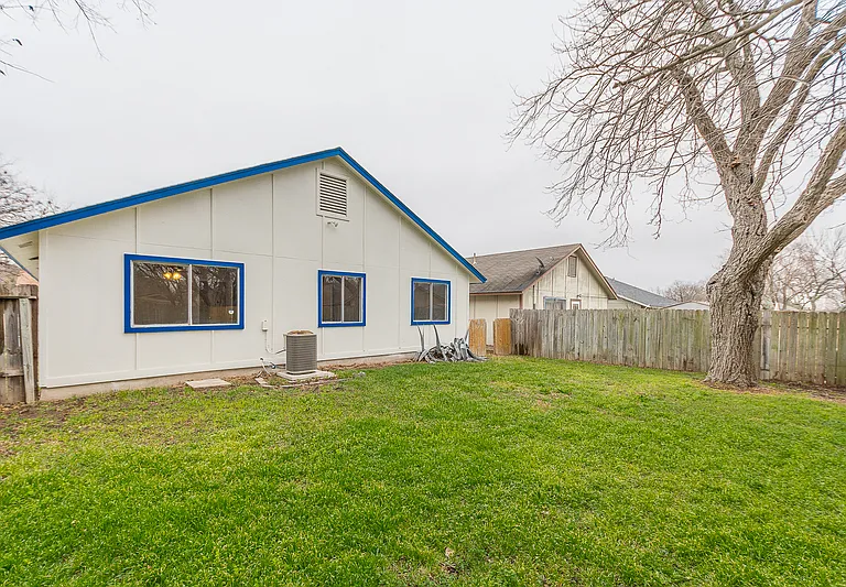 3518 Stoney Bluff St — Photo 20
