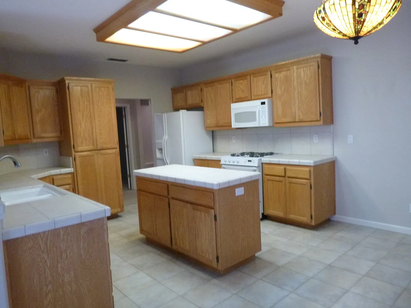 Spacious 3-Bedroom Home with a 3-Car Garage — Photo 3