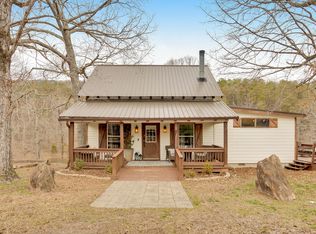 562 Lakeview Dr, Rising Fawn, GA 30738