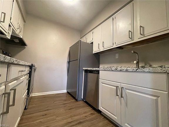 5th image of 719 Marvin Ave #204