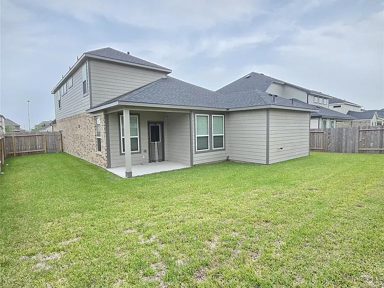 3230 Tilley Dr — Photo 9