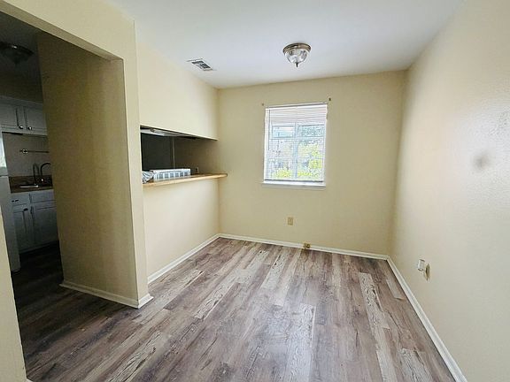 4th image of 7714 Bles Ave APT A