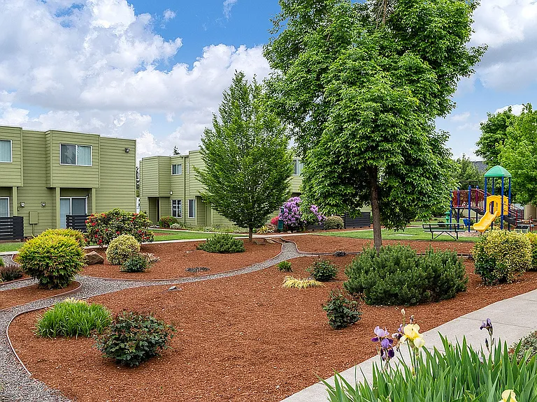 Boulder Gardens — Photo 15