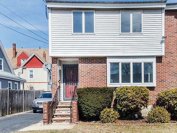 2nd image of 8 Plain St Unit A
