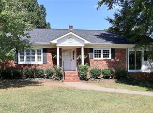 6385 Holder Rd, Clemmons, NC 27012