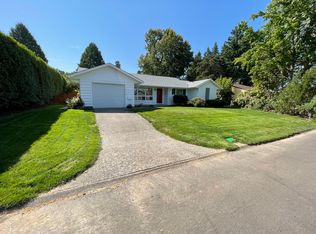 12120 SW Lynnridge Ave, Portland, OR 97225