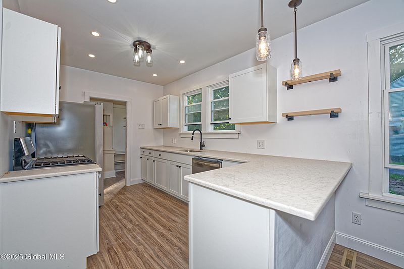 5th image of 280 Vley Road