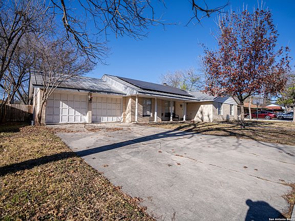 4th image of 605 Balfour Drive