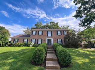 131 Branchwood Dr, Schaumburg, IL 60193