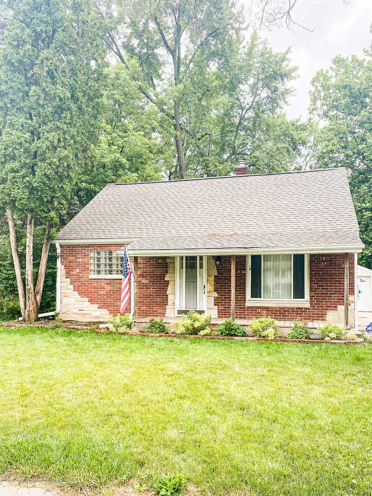 1328 Pierce Rd photo 1