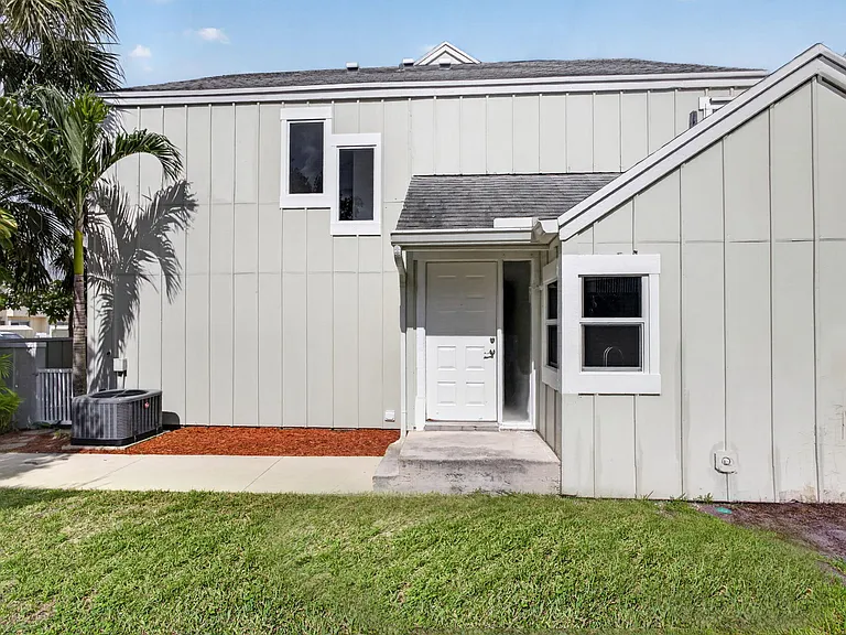6391 Riverwalk Ln #7 — Photo 17