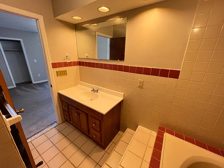 5200 Peppercorn St — Photo 19