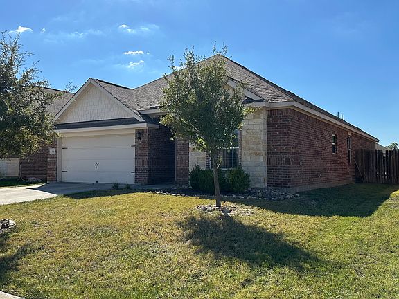 3rd image of 1816 Olive Ln