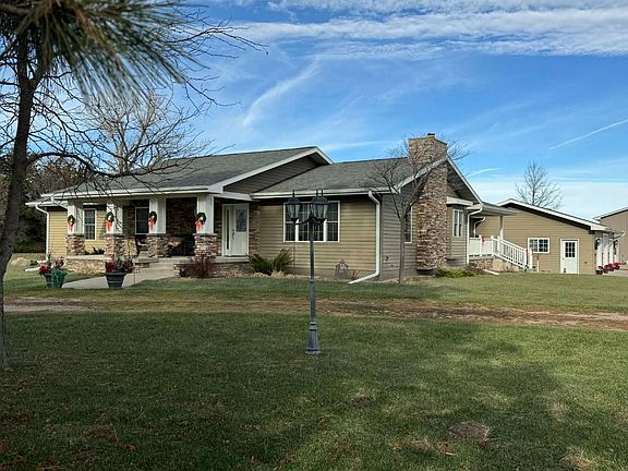 2nd image of 52789 854th Rd