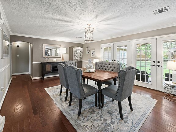5th image of 9402 Crispin Ln