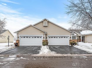 542 Deer Ridge Ln S, Maplewood, MN 55119