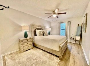 3244 Redwood Ln APT B, Gulf Breeze, FL 32563