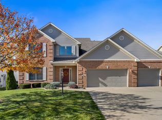 2113 Mullikin Dr, Champaign, IL 61822