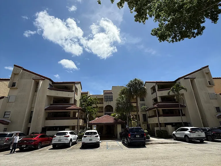 8860 SW 123rd Ct #K303 — Photo 18