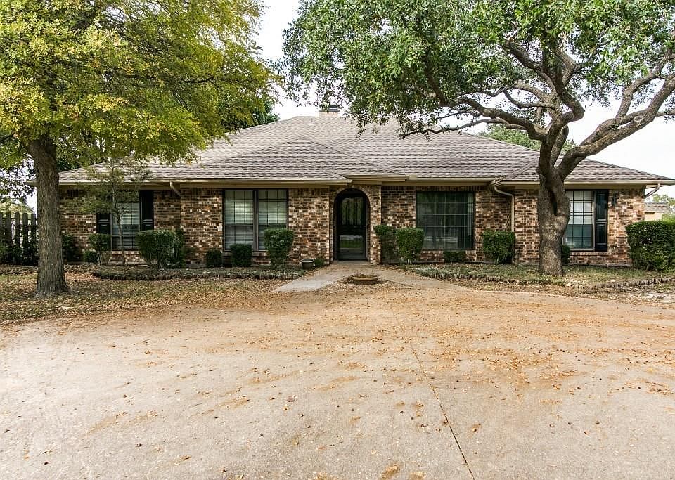 1st image of 340 Donna Dr