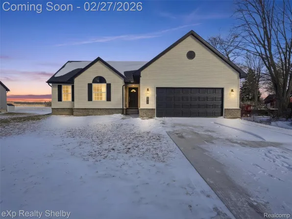 34461 Pratt Rd, Memphis, MI 48041