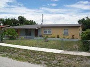 1241 NE 211th St, Miami, FL 33179