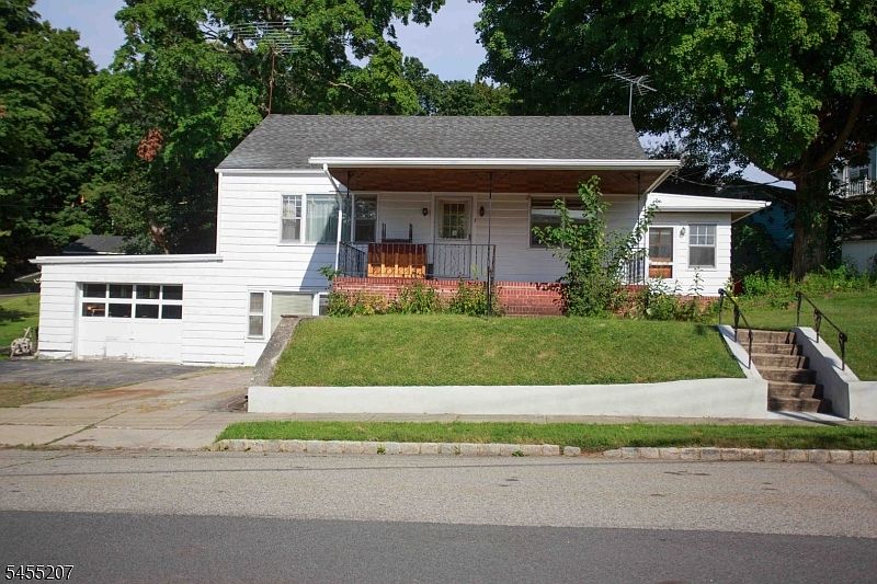 1st image of 3 Linden Ave