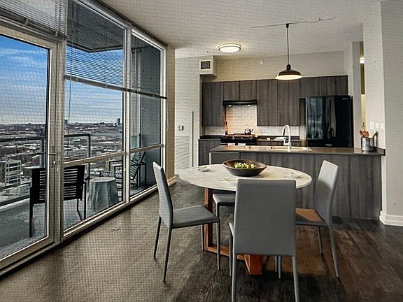 4th image of 2127 S Indiana Ave #1211